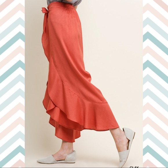 UMGEE Clay Orange High Waist Ruffled Capris - Picture 2 of 8